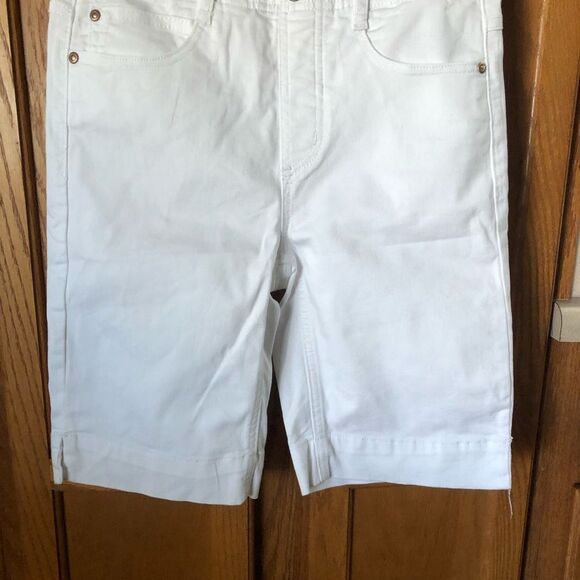 Tribal Jeans Audrey Mid Rise Icon Fit Bermuda Shorts - 4 - Picture 3 of 10